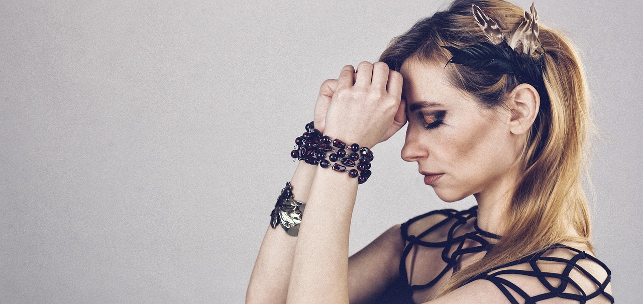 geiselsituation endet friedlich: alle beteiligten bleiben unversehrt, polizei löst lage ohne gewaltanwendung.