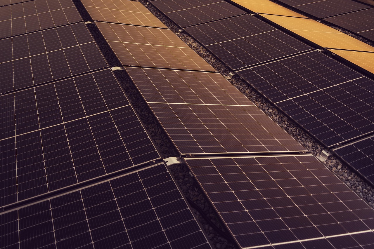 Welche Innovationen prägen die Entwicklung erneuerbarer Energien?